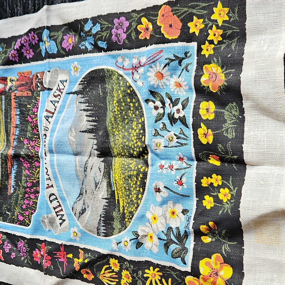 Vintage NWOT  KAY DEE Wild Flowers of Alaska Kitchen Towel